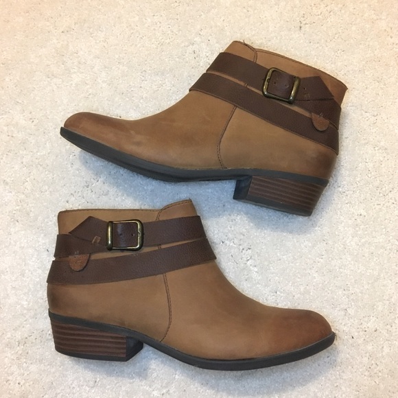 Clarks Shoes - Clarks soft cushion booties